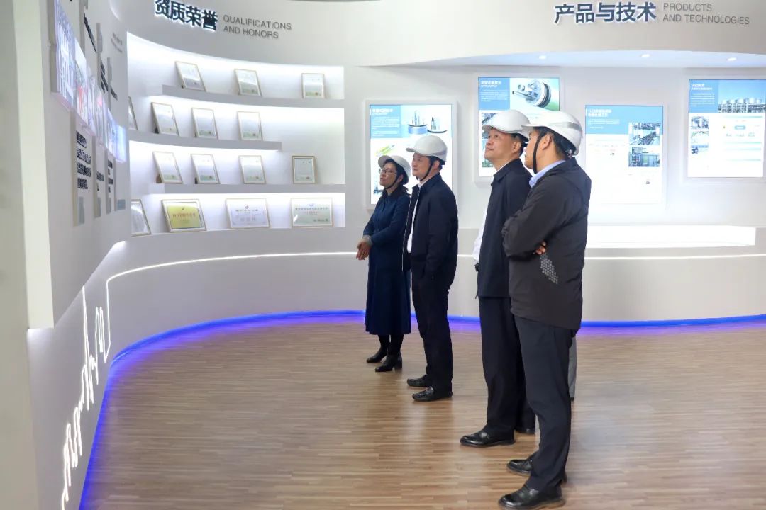 首創(chuàng)環(huán)境、東方電氣領(lǐng)導(dǎo)聯(lián)袂考察碩特環(huán)保